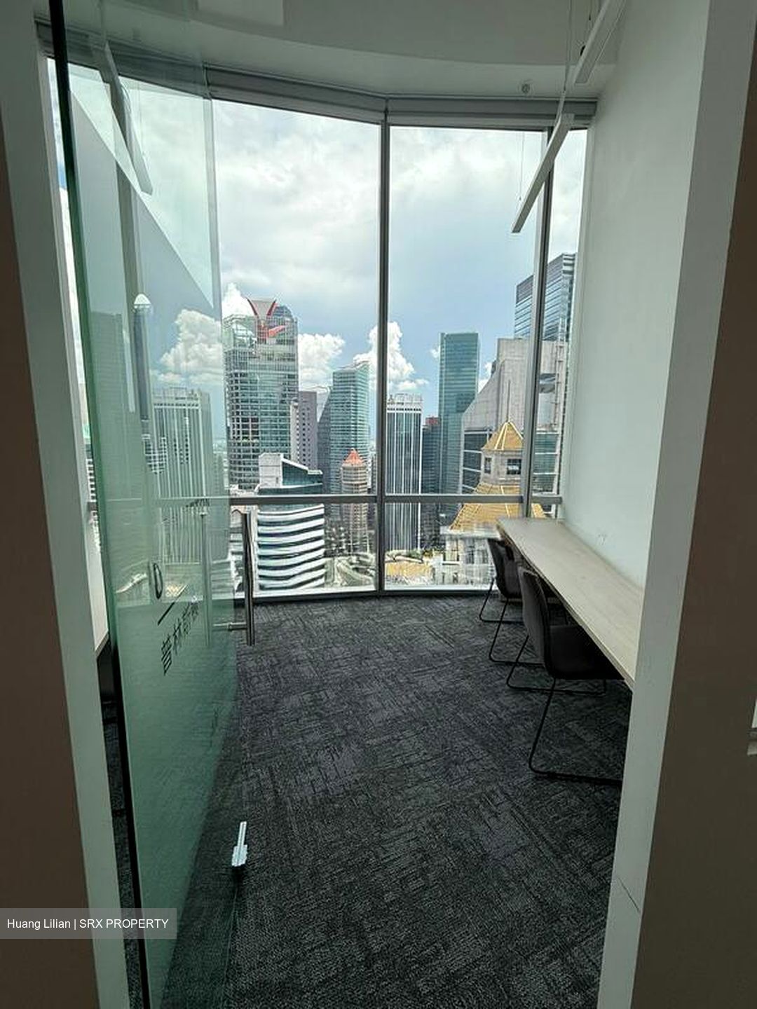 Oxley Tower (D1), Office #498197291